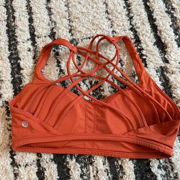Lululemon Free To Be Bra, size 8 - Picture 2 of 3